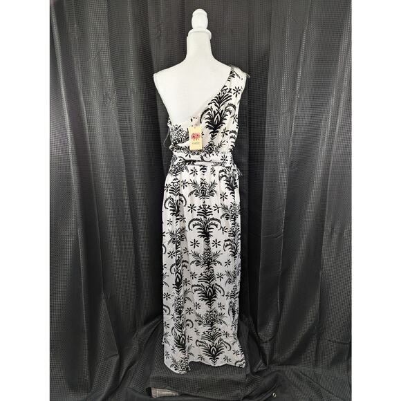 NWT! ENTRO! FABULOUS ONE SHOULDER, BELTED WAIST, BLACK & WHITE MAXI DRESS! SZ L - Picture 5 of 9